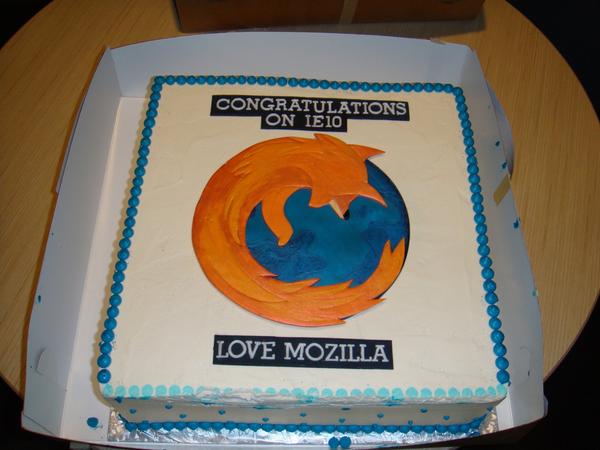 Mozilla向微软送蛋糕 祝贺其IE10发布
